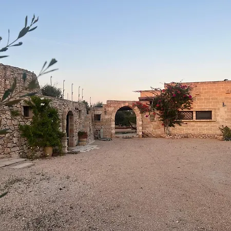 Trullo Pajara Casa rural *